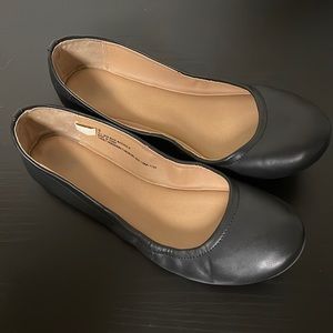 Black Ballet Flats